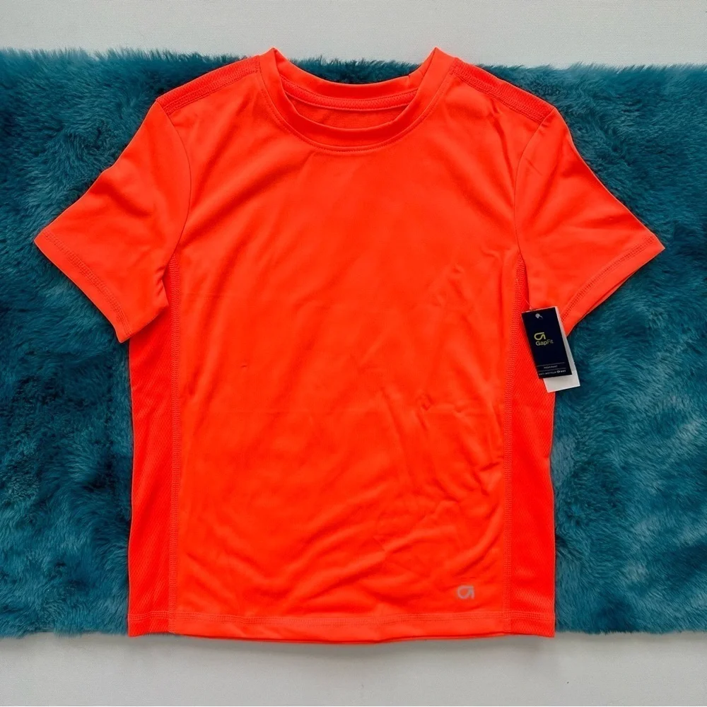 Gap Kids Boys Dry Wicking Tee Size S